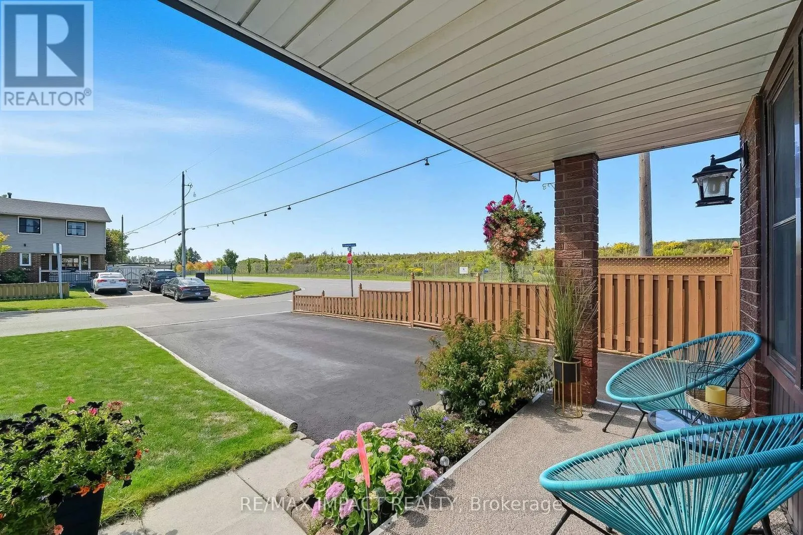 1506 FENELON CRESCENT