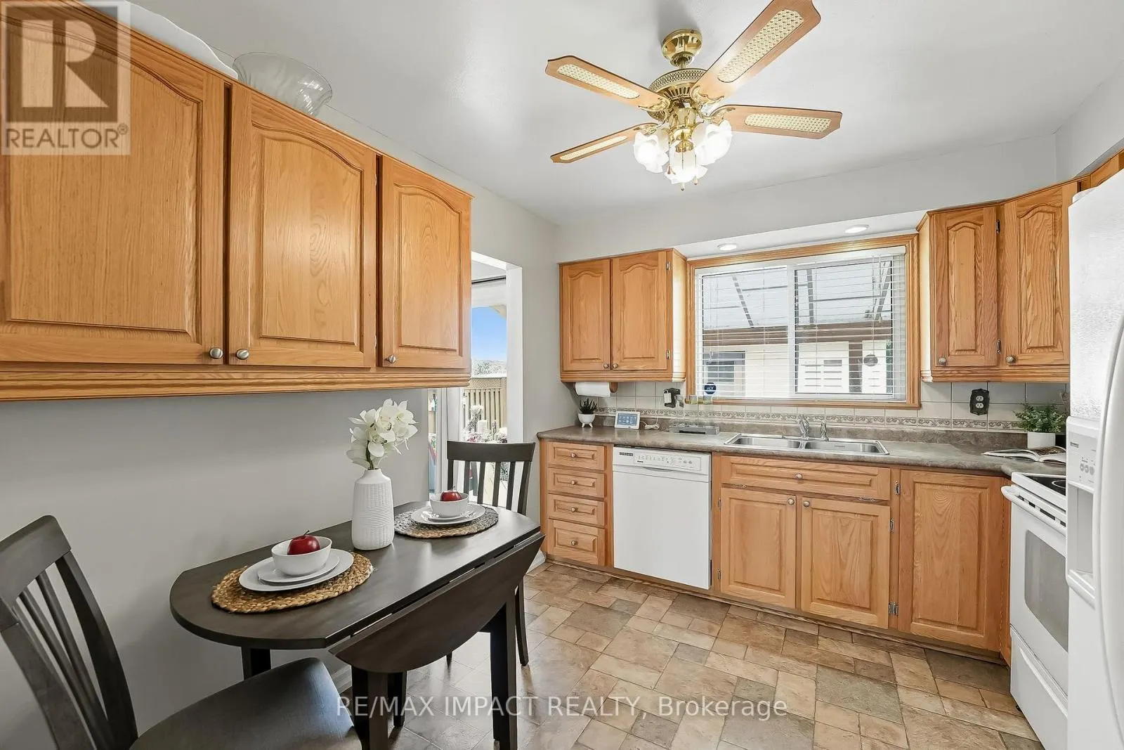 1506 FENELON CRESCENT