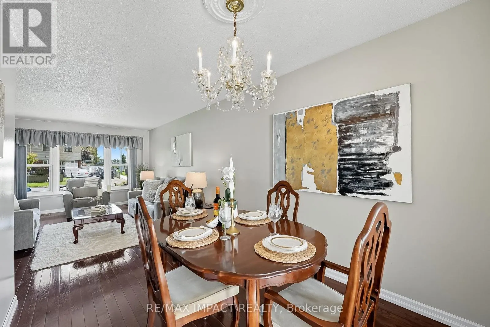 1506 FENELON CRESCENT