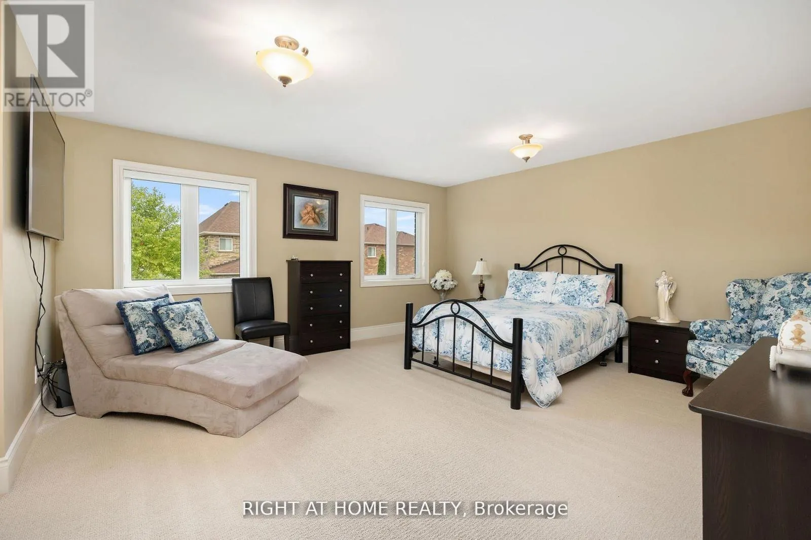 25 CHARTERHOUSE DRIVE N