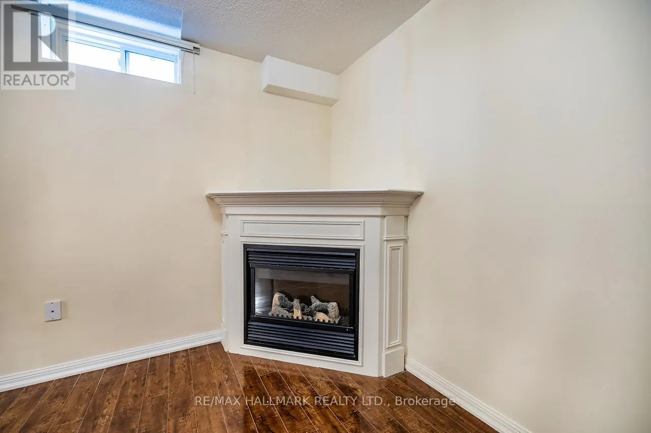 32 SAMANDRIA AVENUE