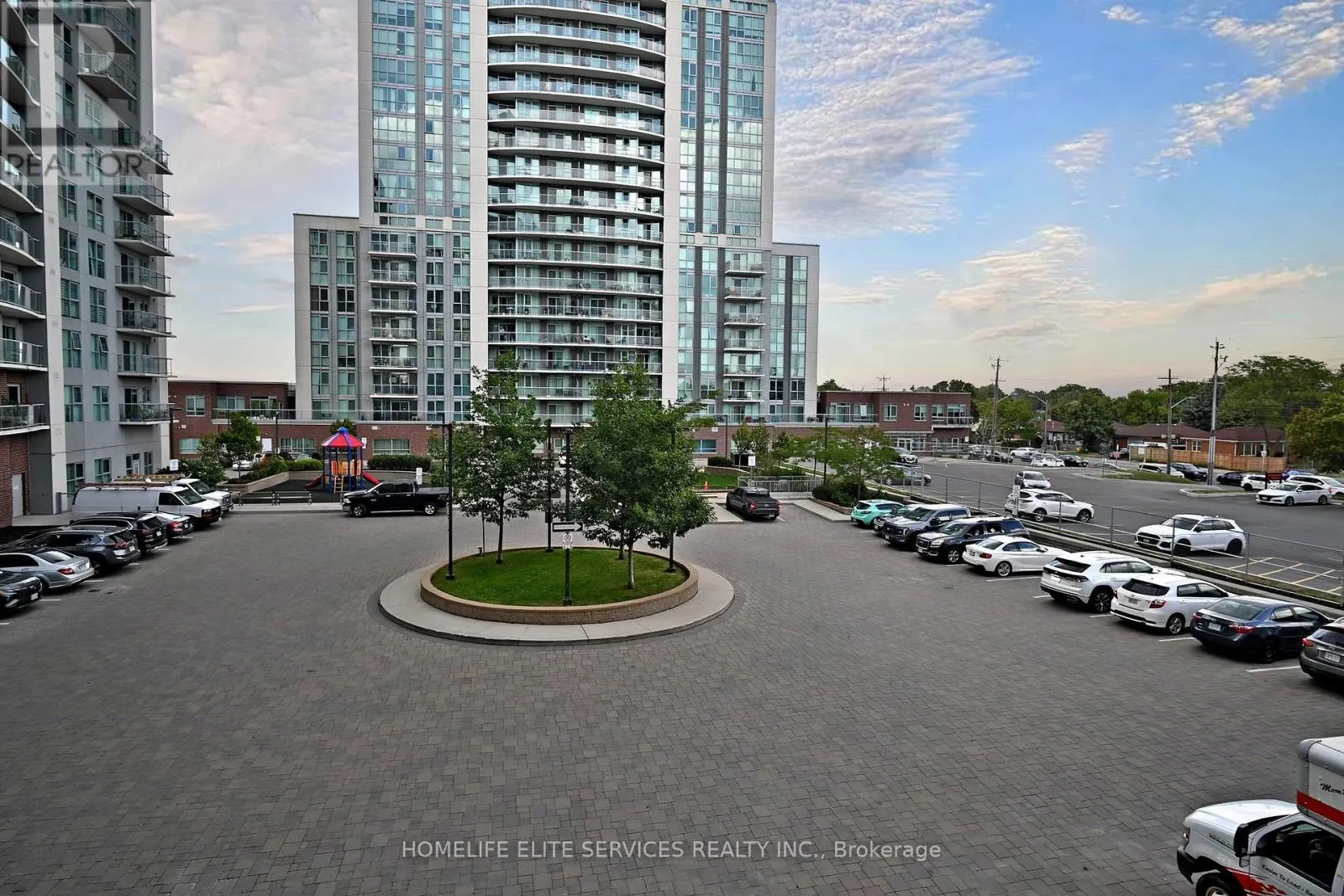 210 - 2152 LAWRENCE AVENUE E