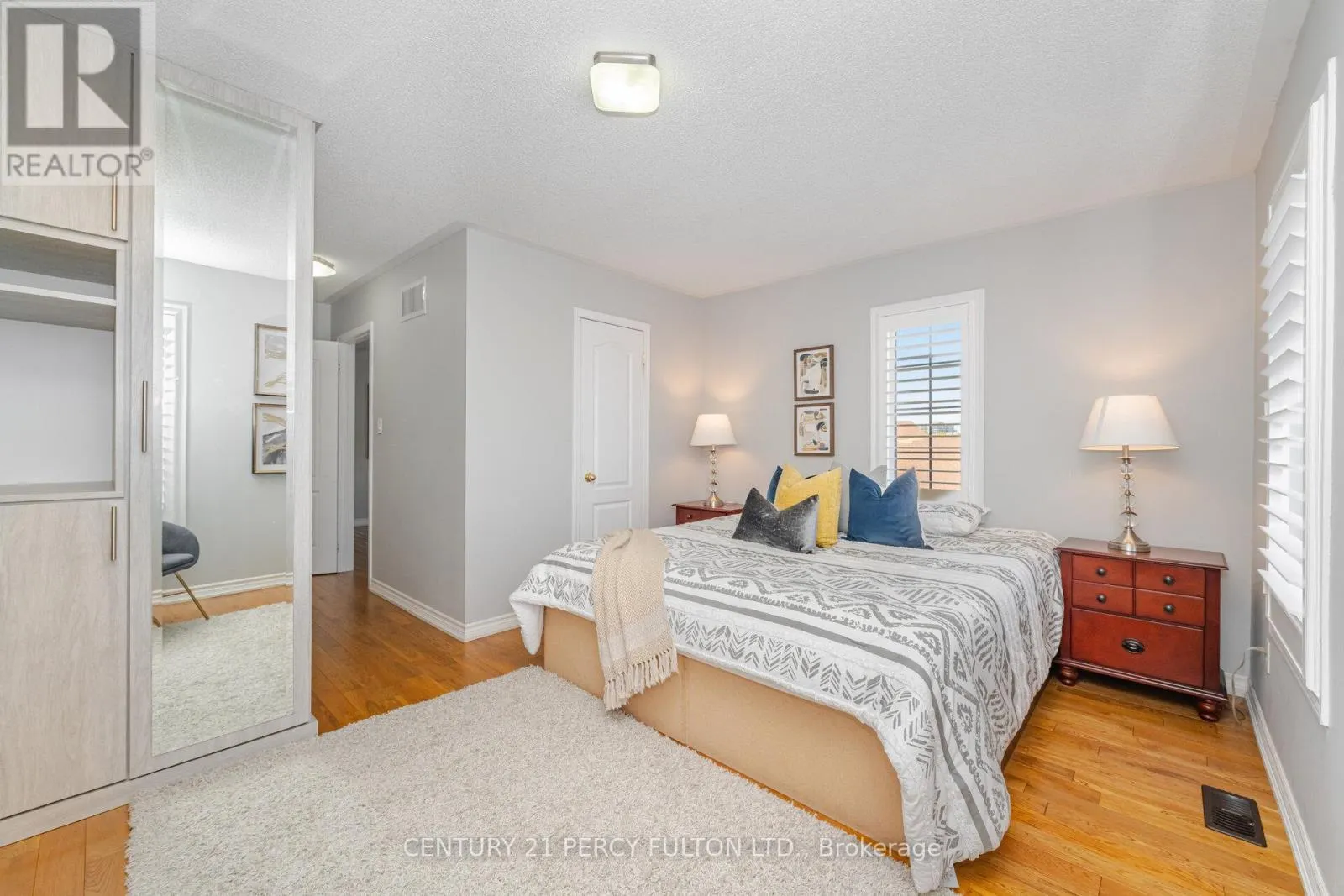 28 - 530 KINGSTON ROAD