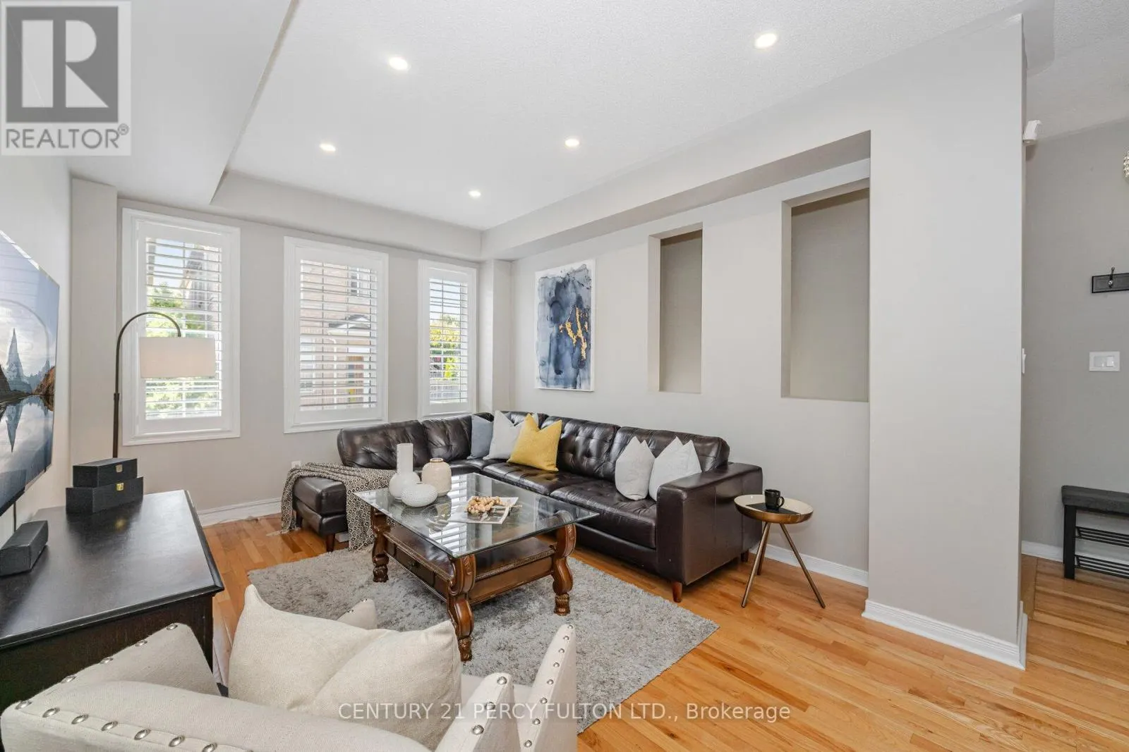 28 - 530 KINGSTON ROAD