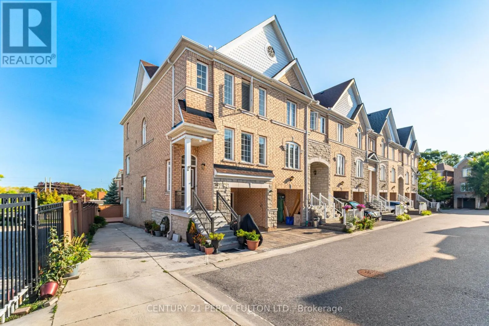 28 - 530 KINGSTON ROAD