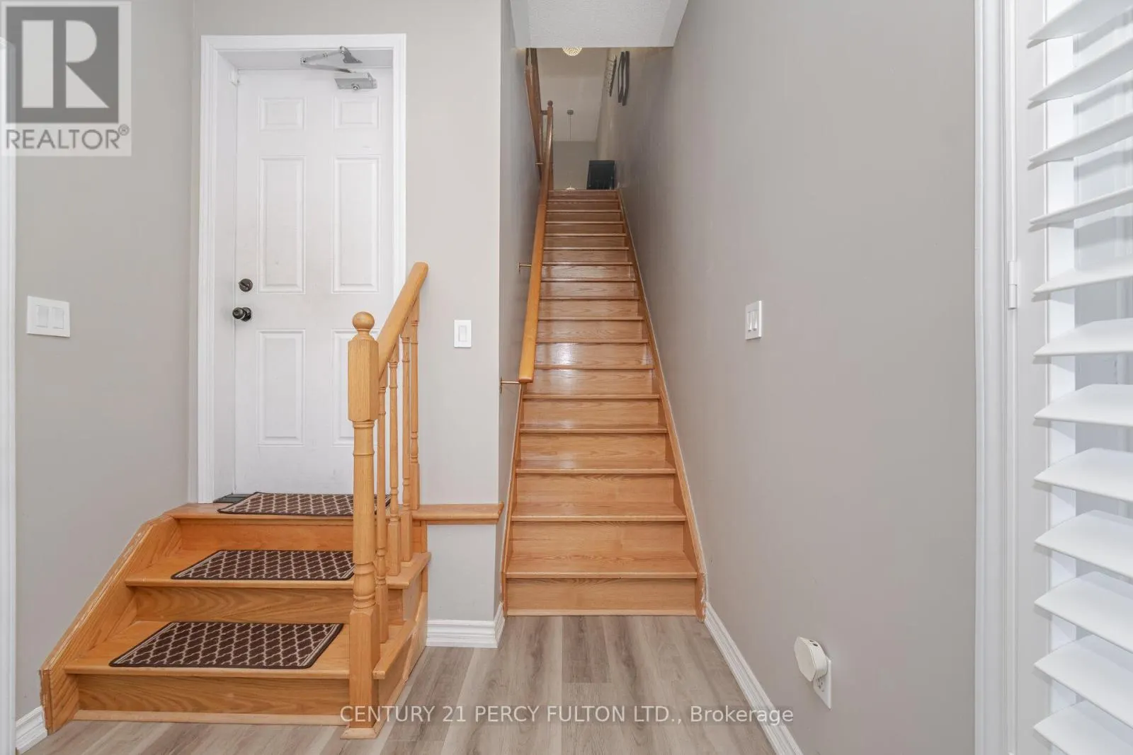 28 - 530 KINGSTON ROAD