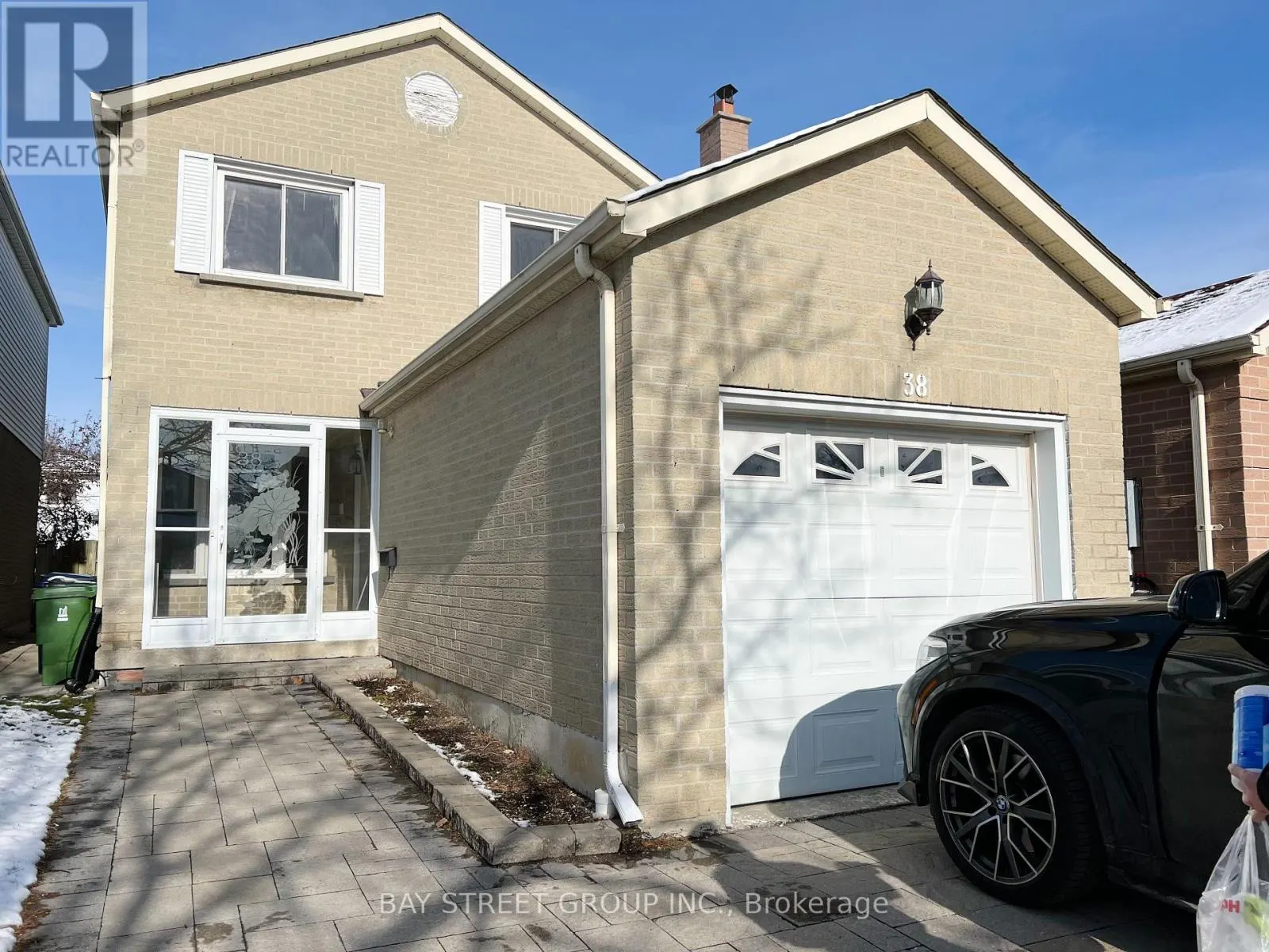 38 ENCHANTED HILLS CRESCENT