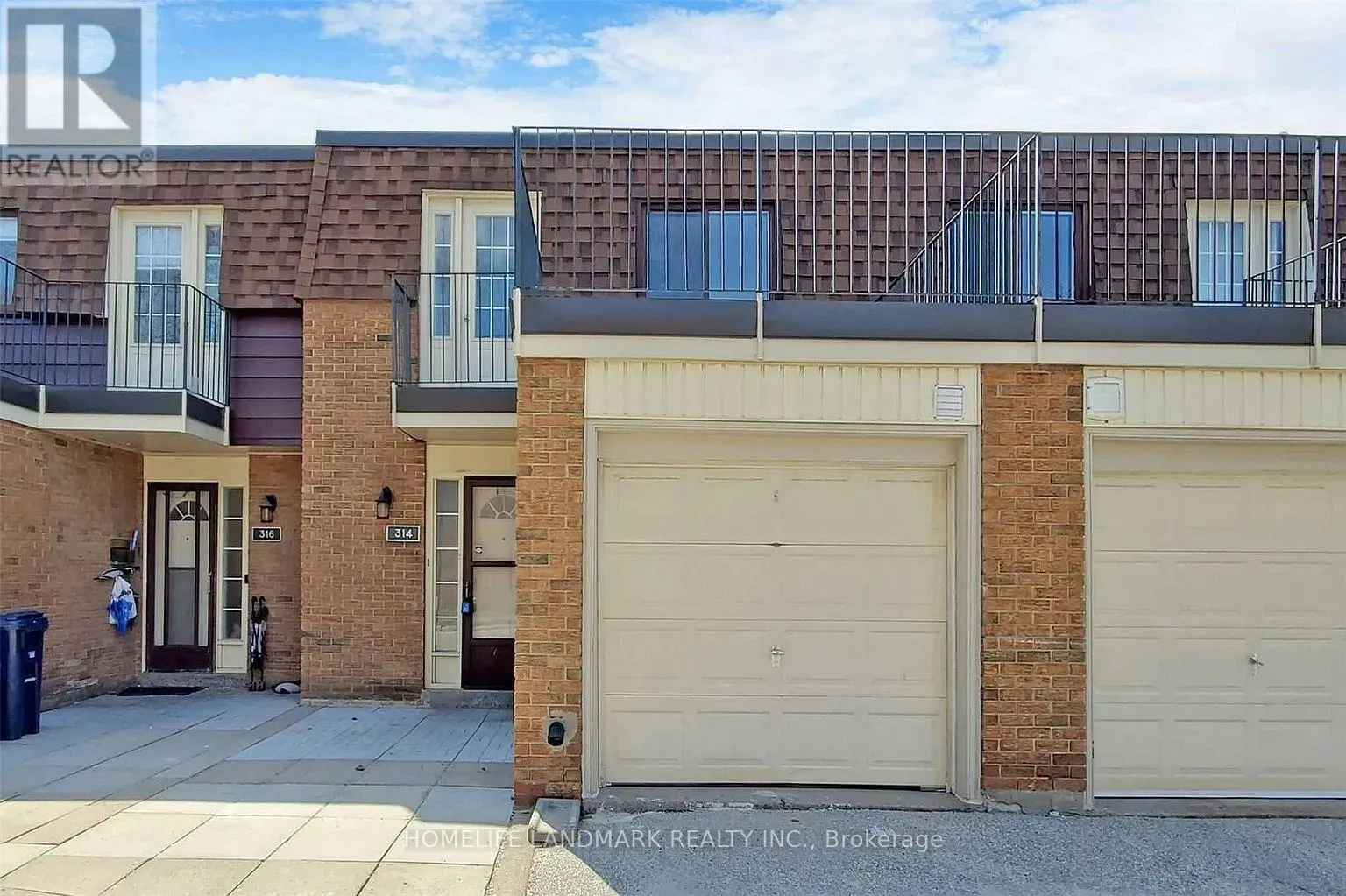314 SPRUCEWOOD COURT