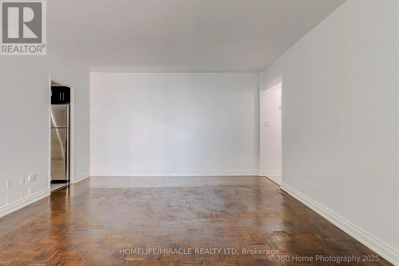1819 - 5 MASSEY SQUARE