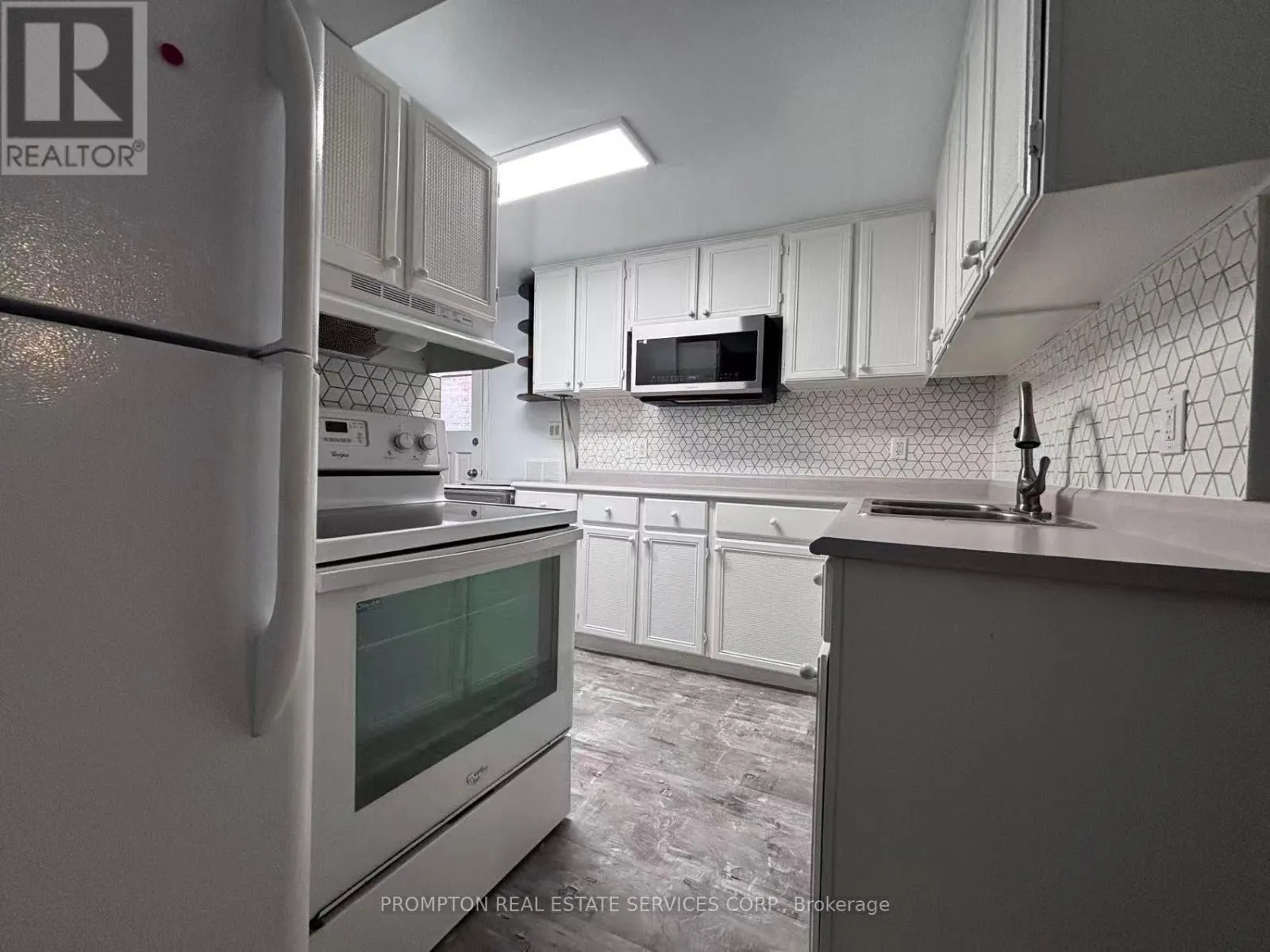 UPPER BSMT - 83 GARDEN STREET