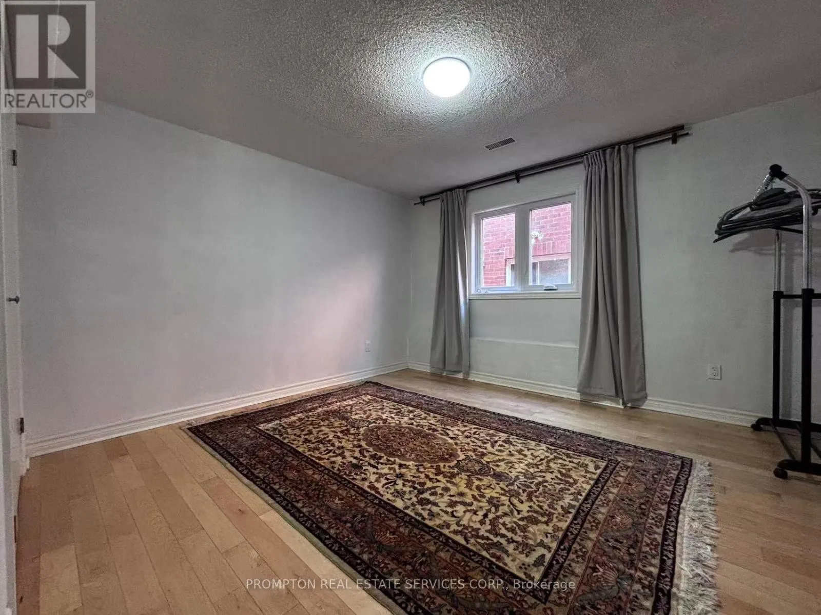 UPPER BSMT - 83 GARDEN STREET