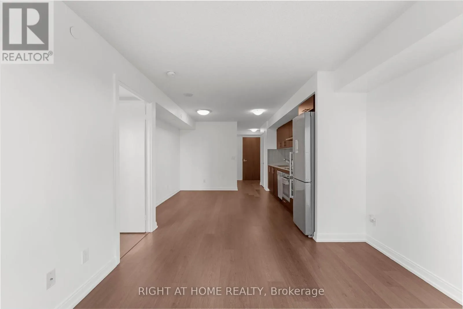 255 VILLAGE GREEN SQUARE