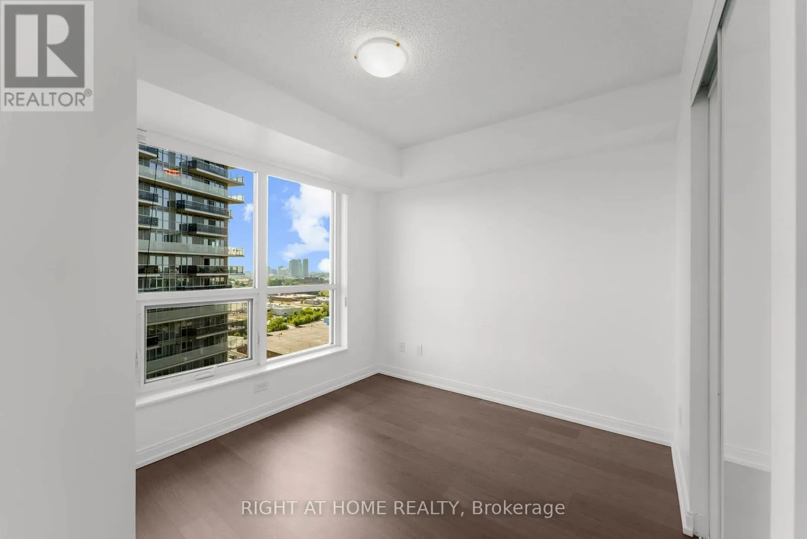 255 VILLAGE GREEN SQUARE