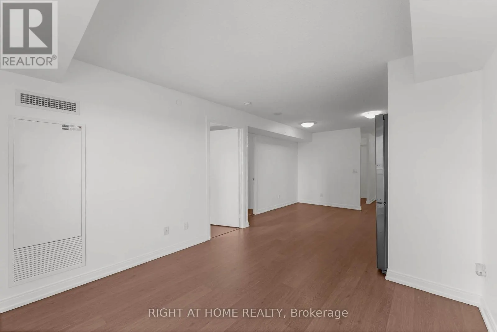 255 VILLAGE GREEN SQUARE