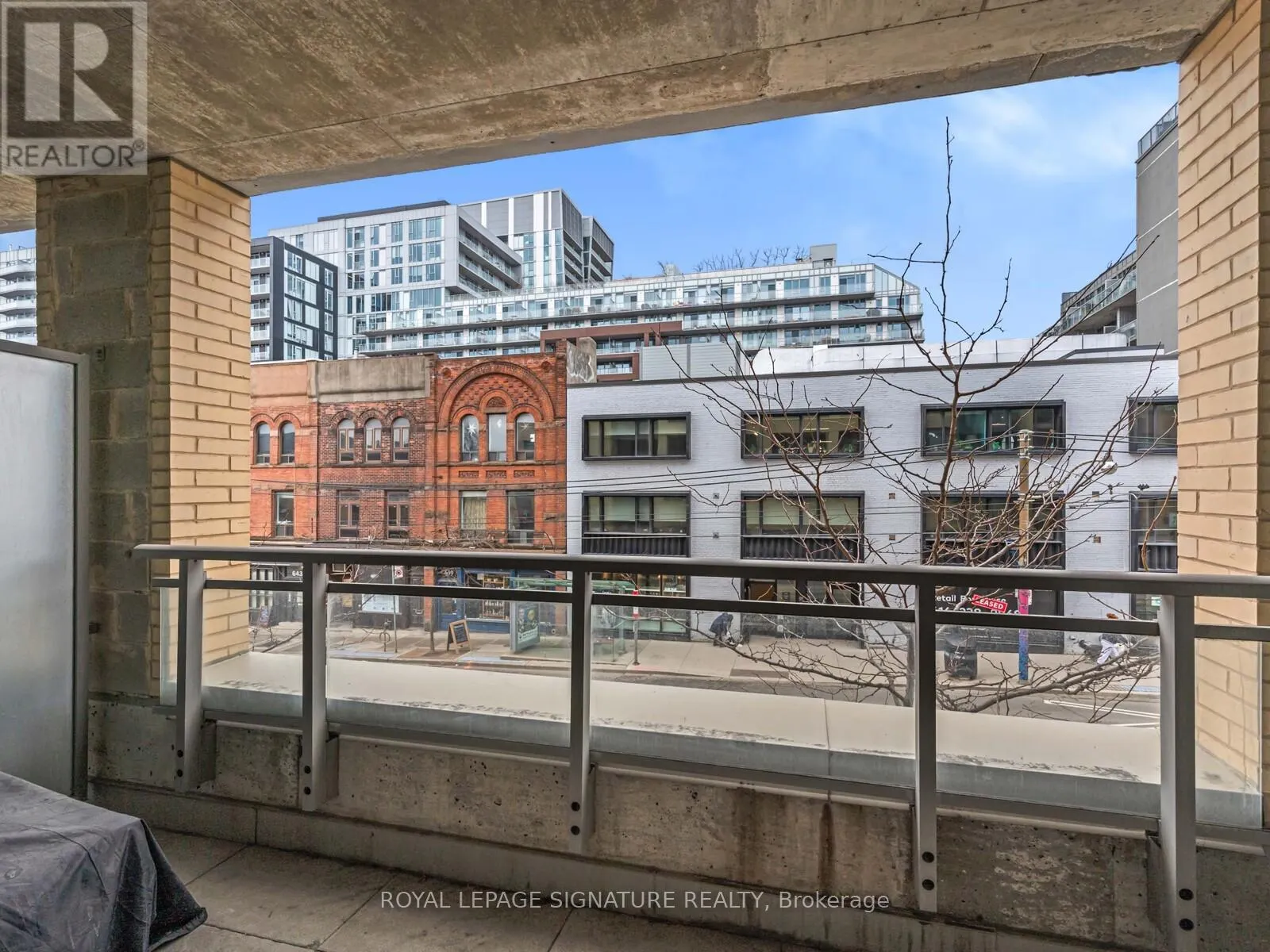217 - 630 QUEEN STREET E