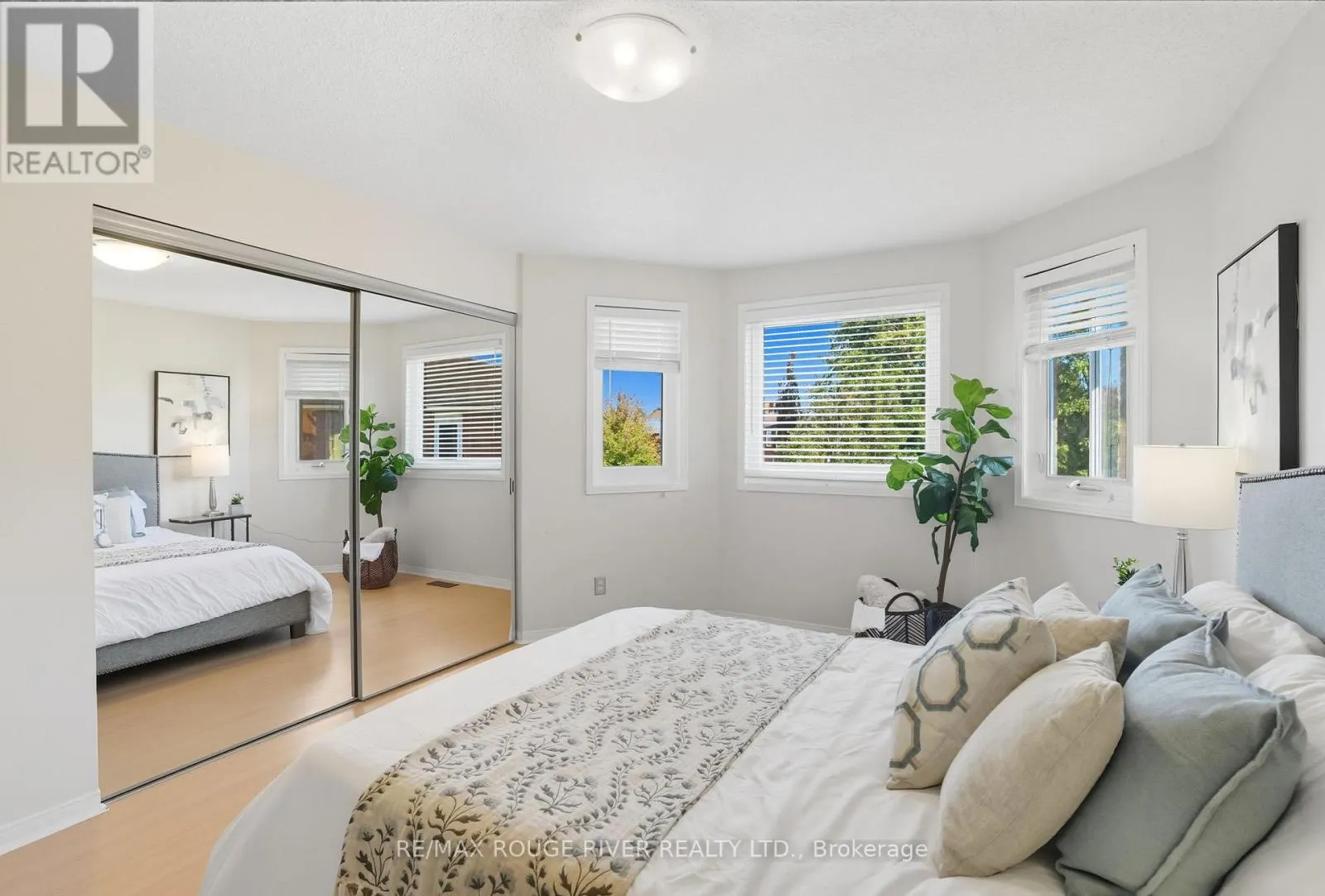 38 SILVERBIRCH PLACE