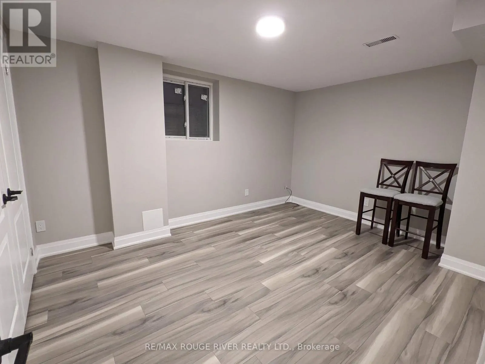 38 SILVERBIRCH PLACE