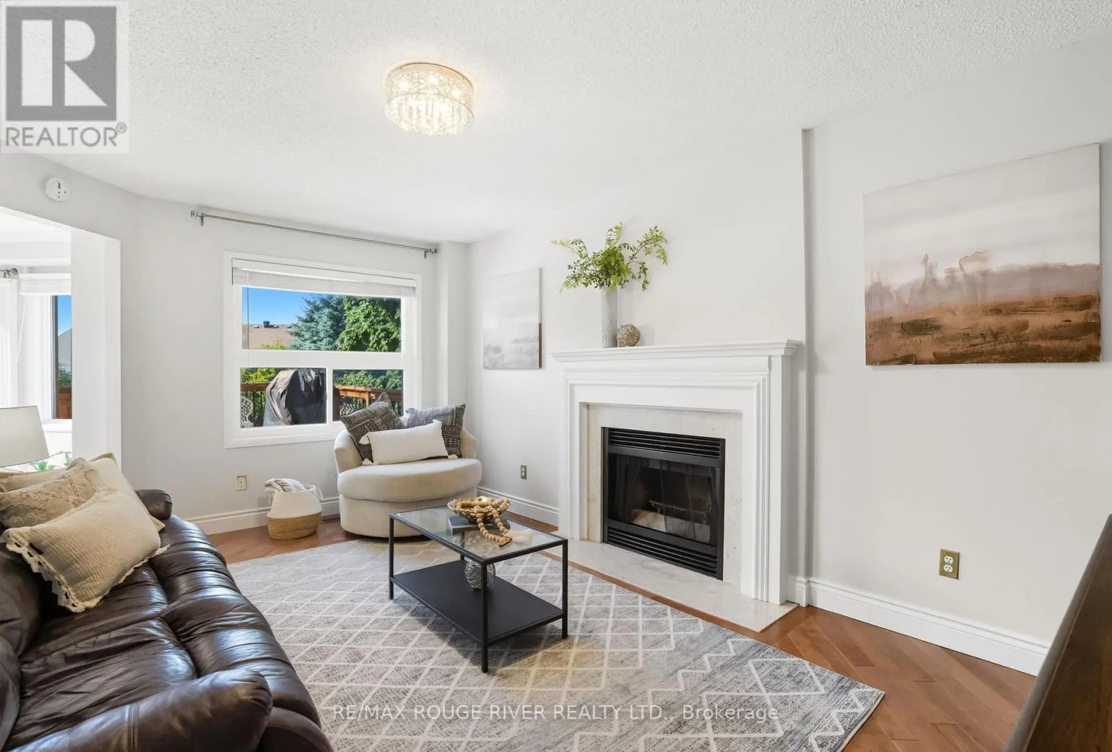 38 SILVERBIRCH PLACE