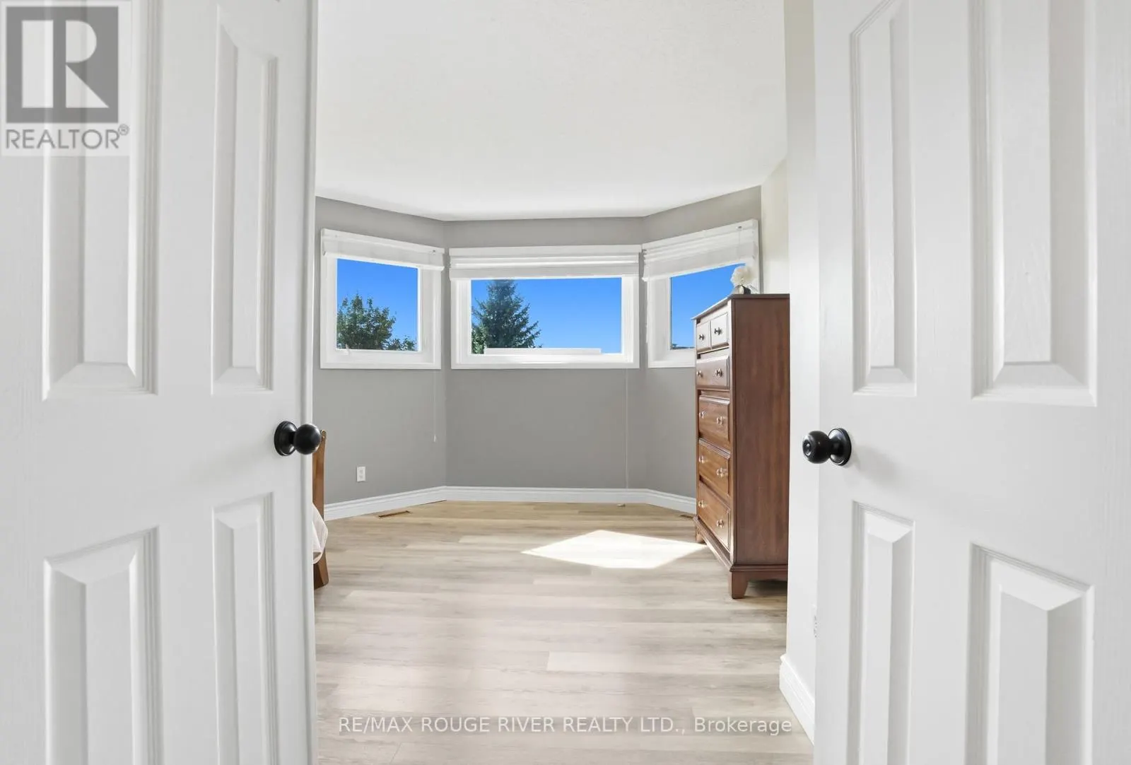 38 SILVERBIRCH PLACE