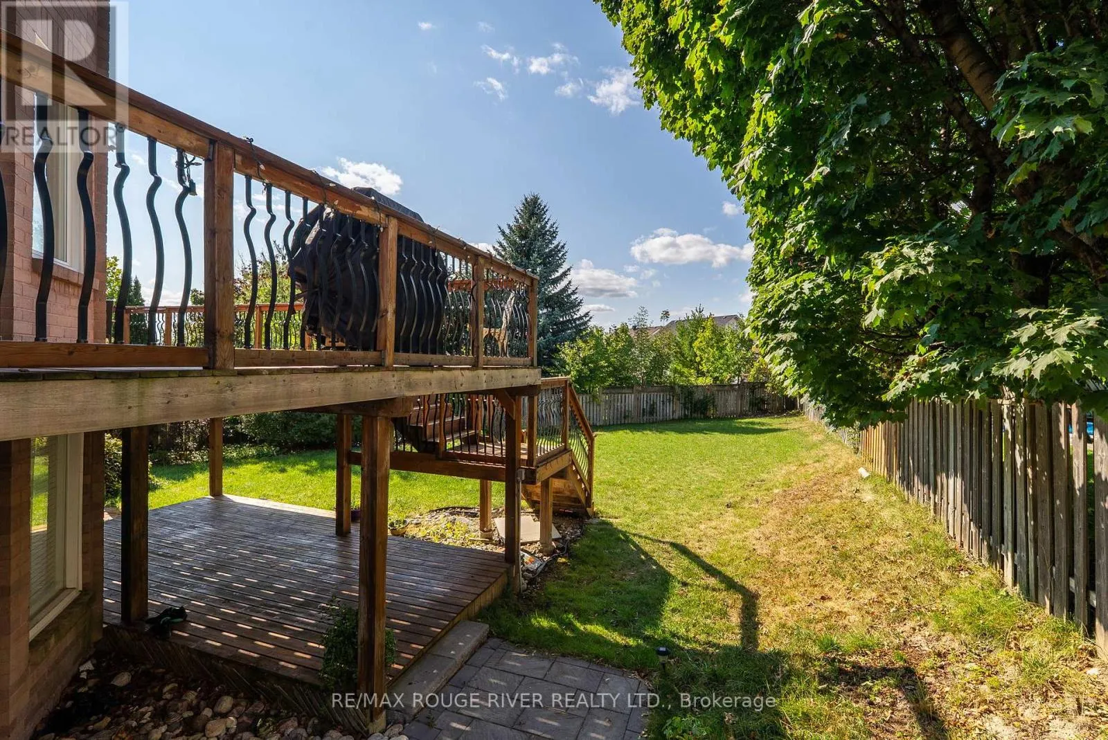 38 SILVERBIRCH PLACE
