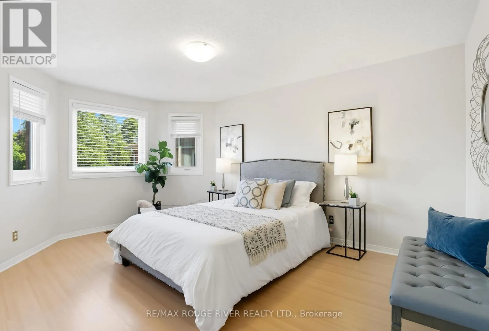 38 SILVERBIRCH PLACE