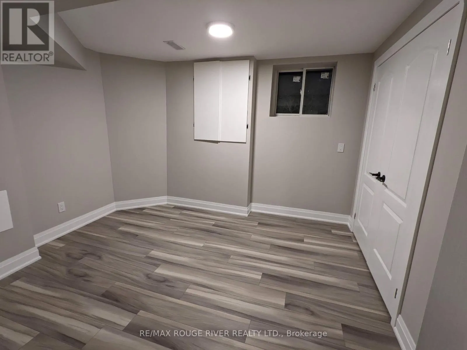 38 SILVERBIRCH PLACE