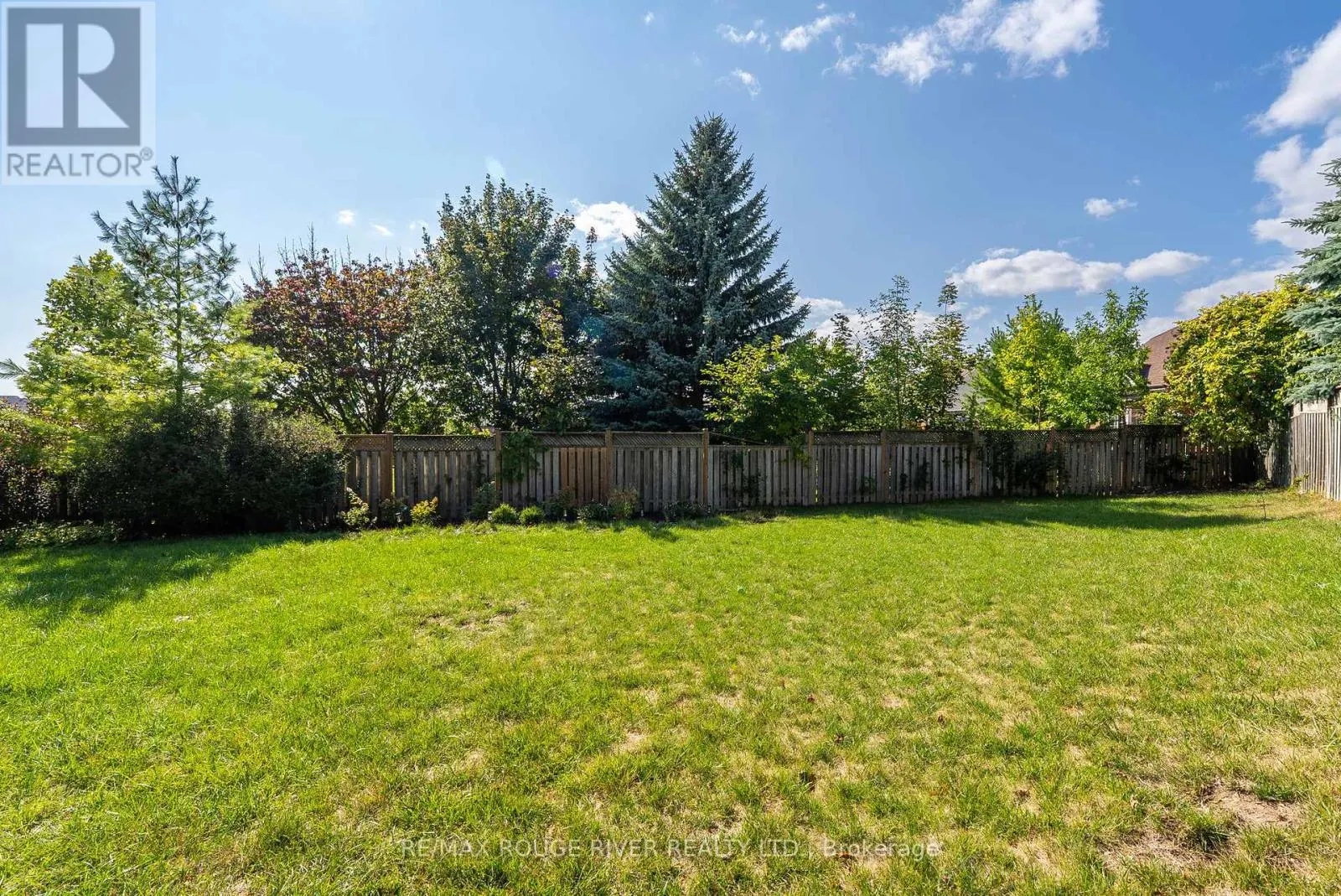 38 SILVERBIRCH PLACE