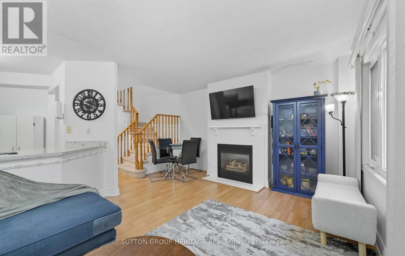 46 ALEXIS WAY