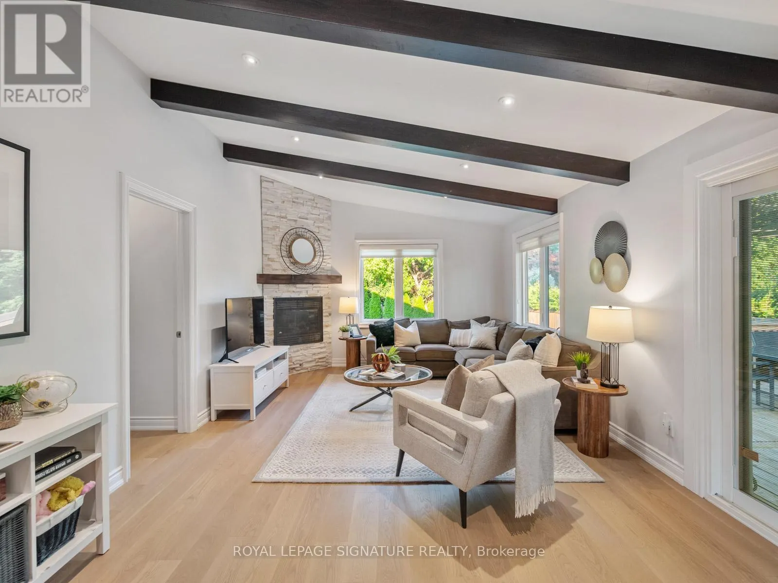 345 FLAGSTONE TERRACE