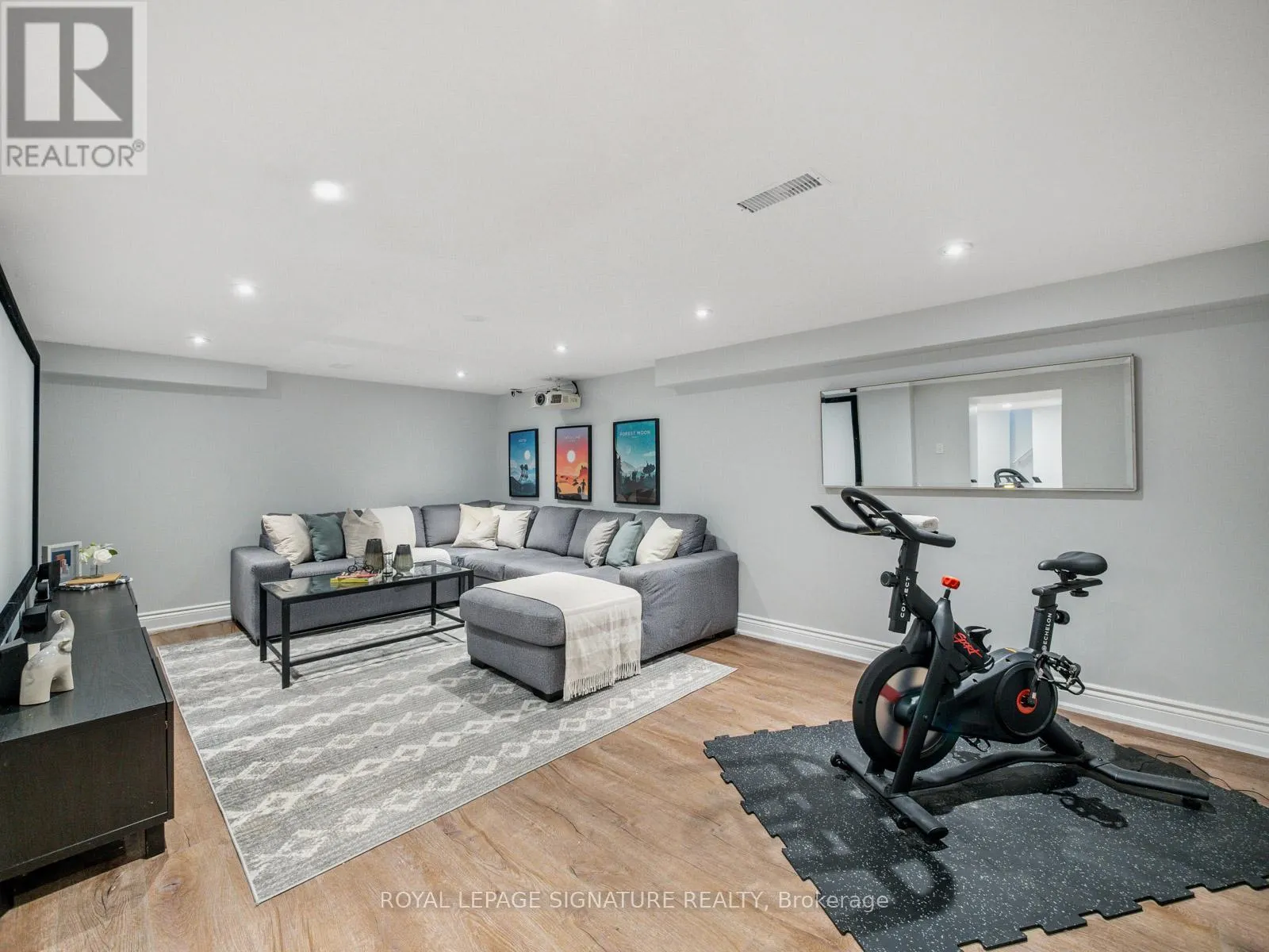 345 FLAGSTONE TERRACE