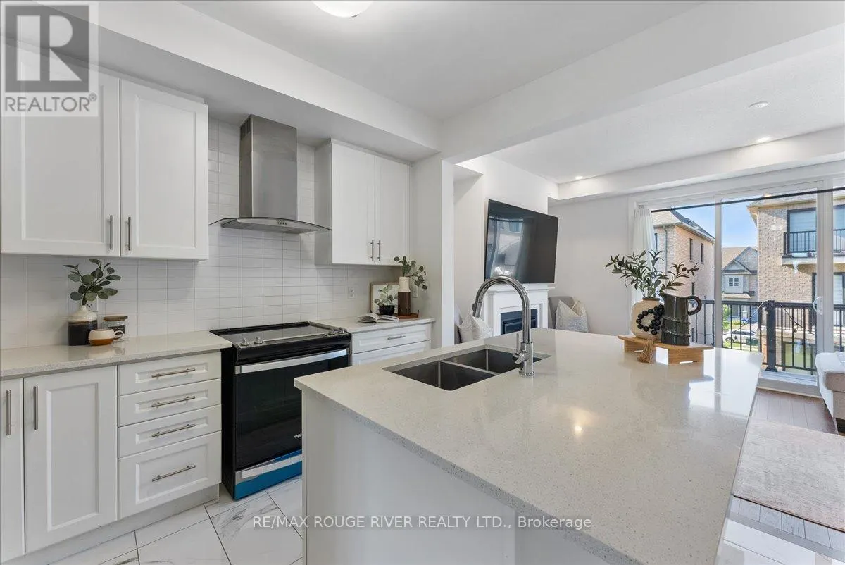 42 ELKINGTON CRESCENT