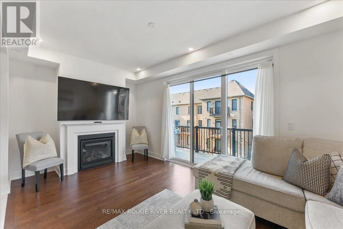 42 ELKINGTON CRESCENT