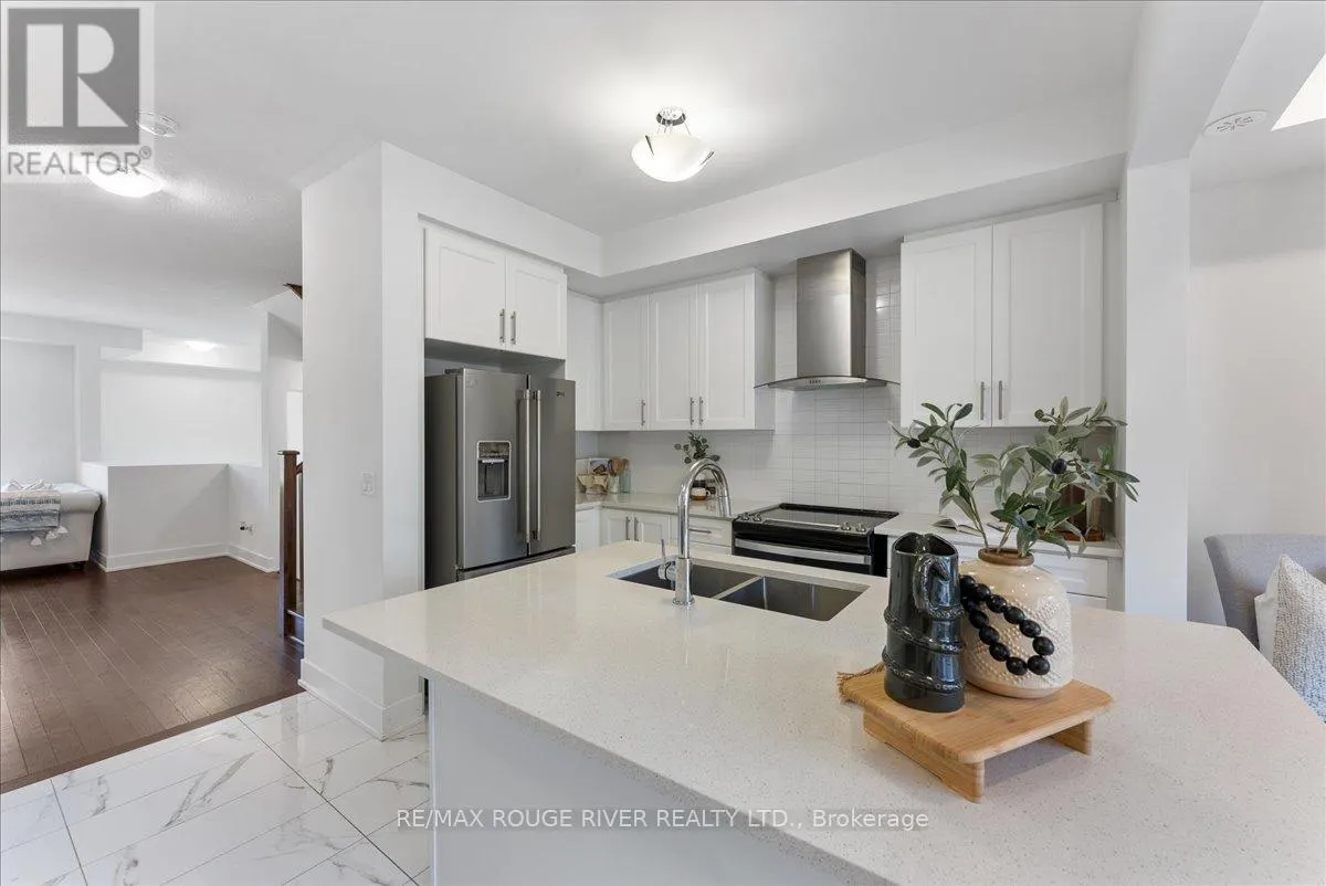 42 ELKINGTON CRESCENT