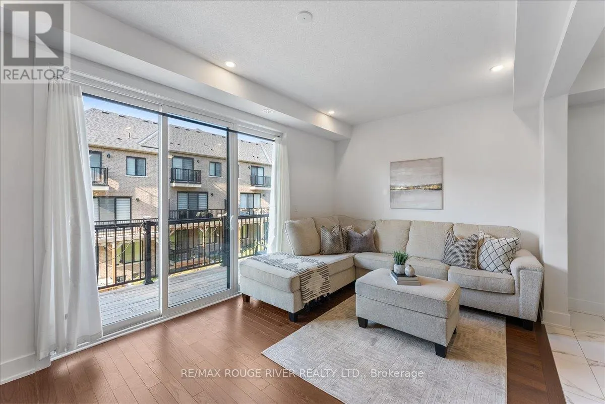 42 ELKINGTON CRESCENT