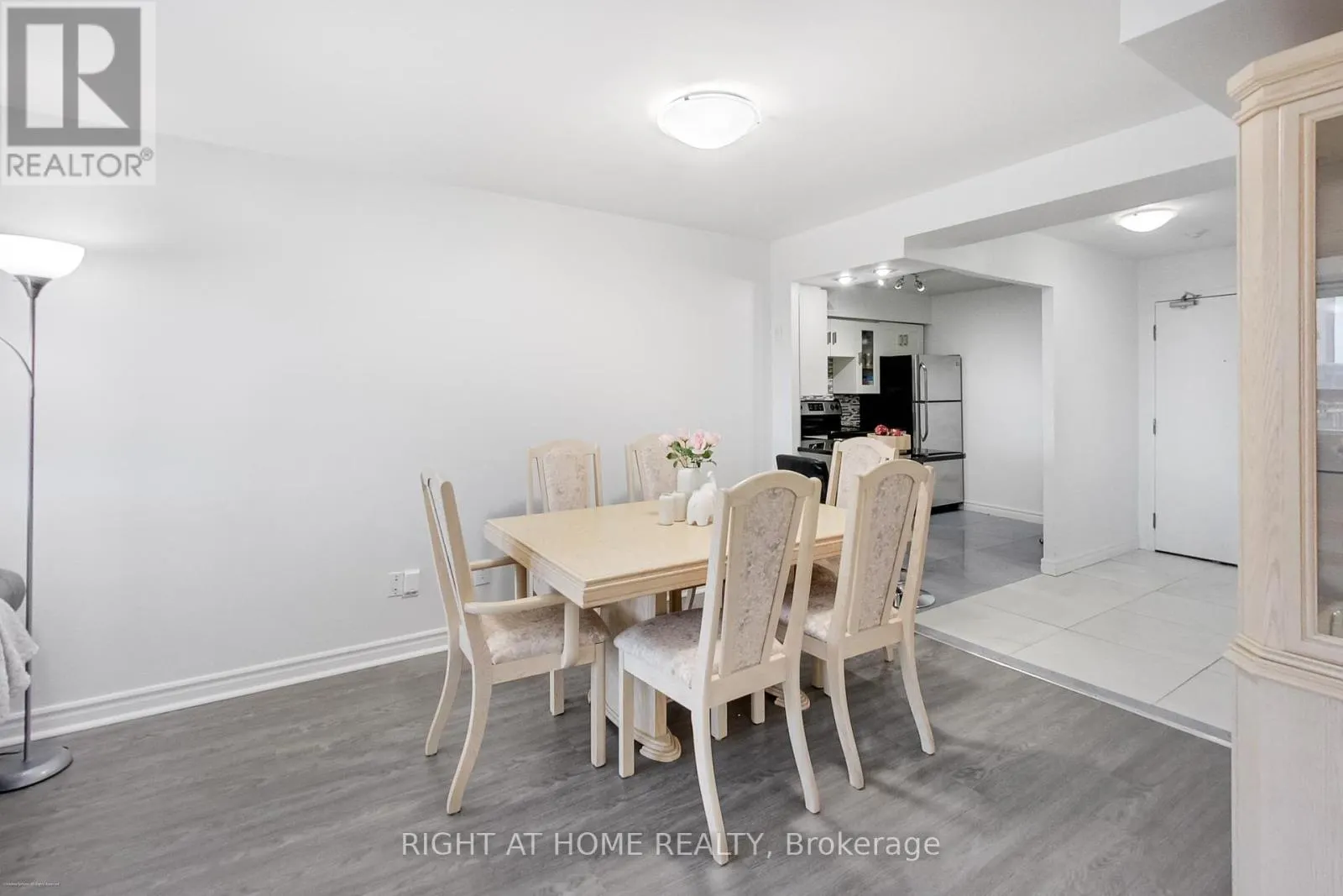 1109 - 4 PARK VISTA