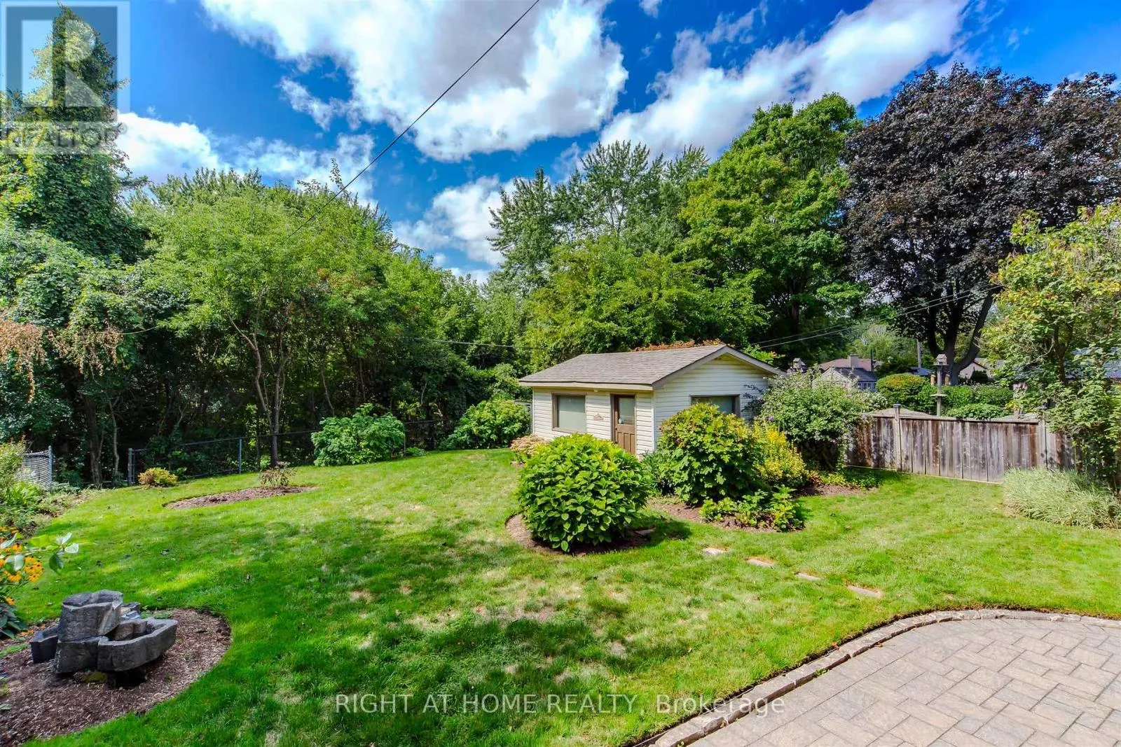 596 WYCHWOOD STREET