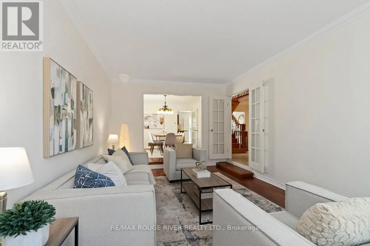 20 GASLIGHT CRESCENT