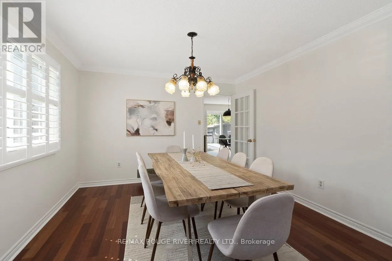 20 GASLIGHT CRESCENT