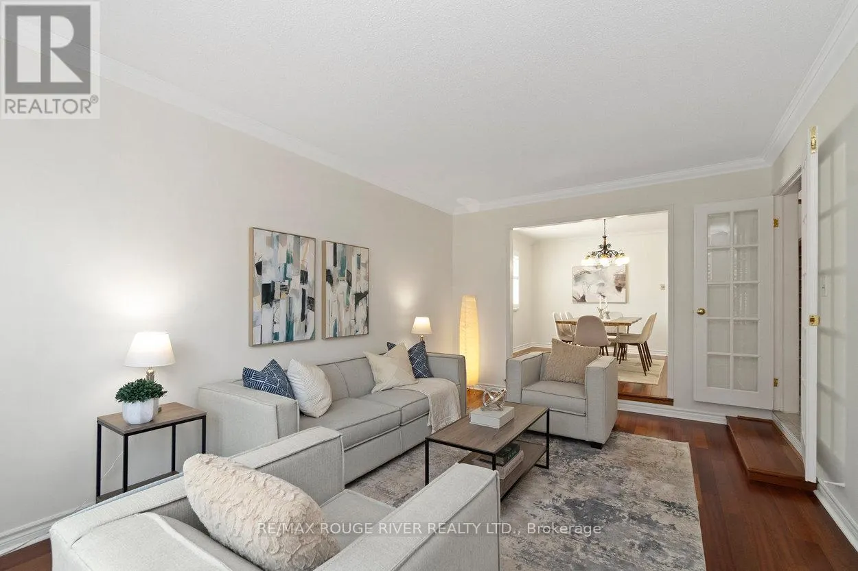 20 GASLIGHT CRESCENT