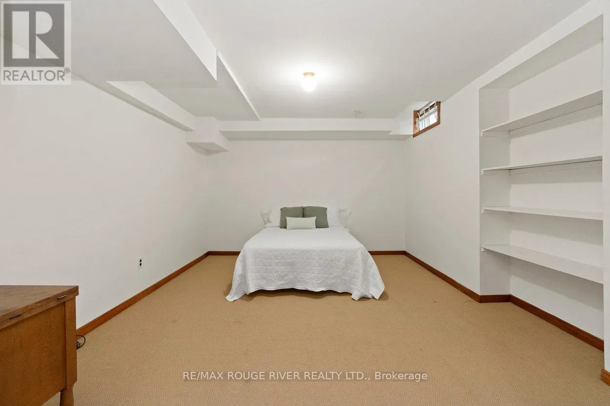 20 GASLIGHT CRESCENT