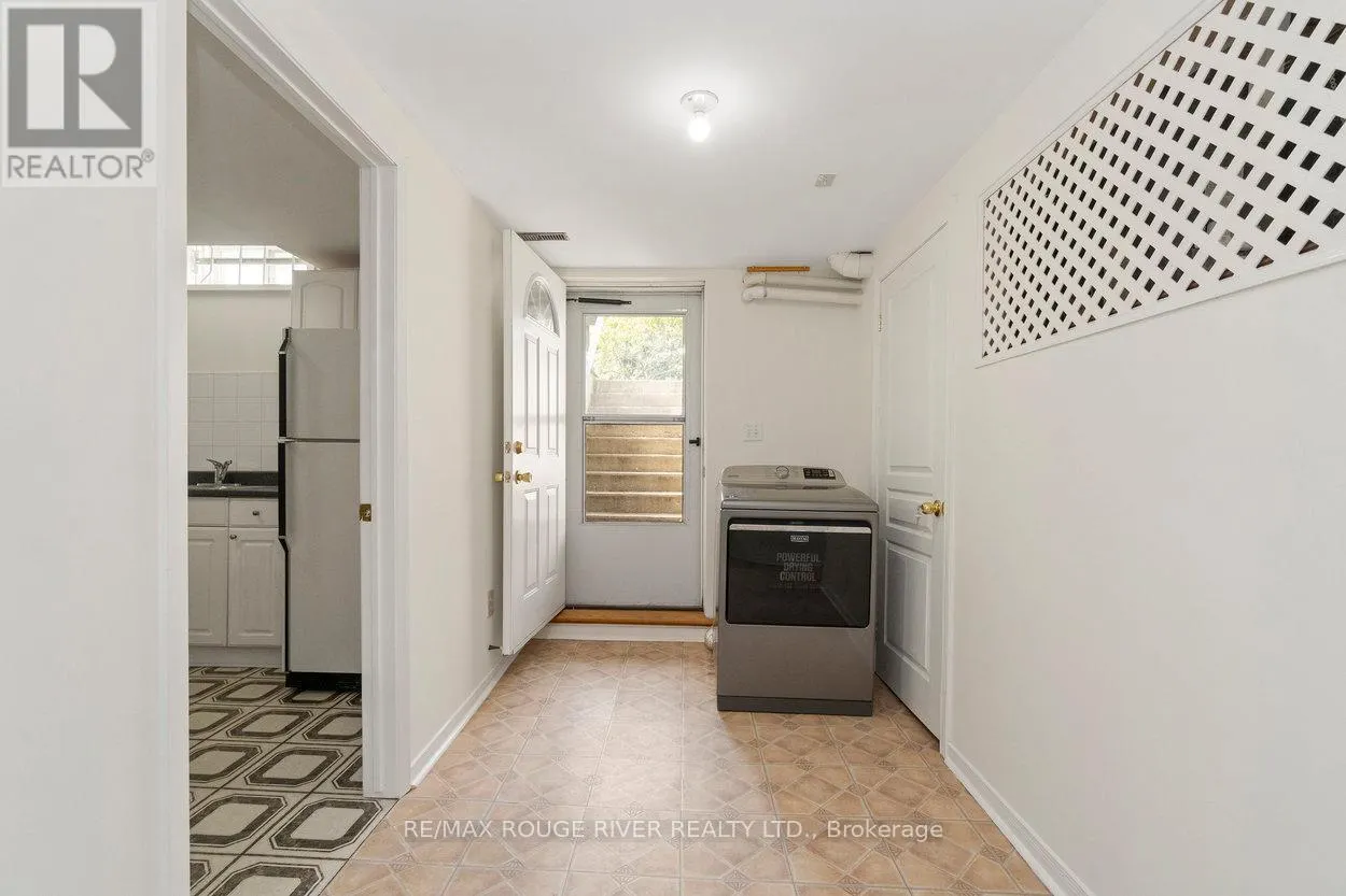 20 GASLIGHT CRESCENT