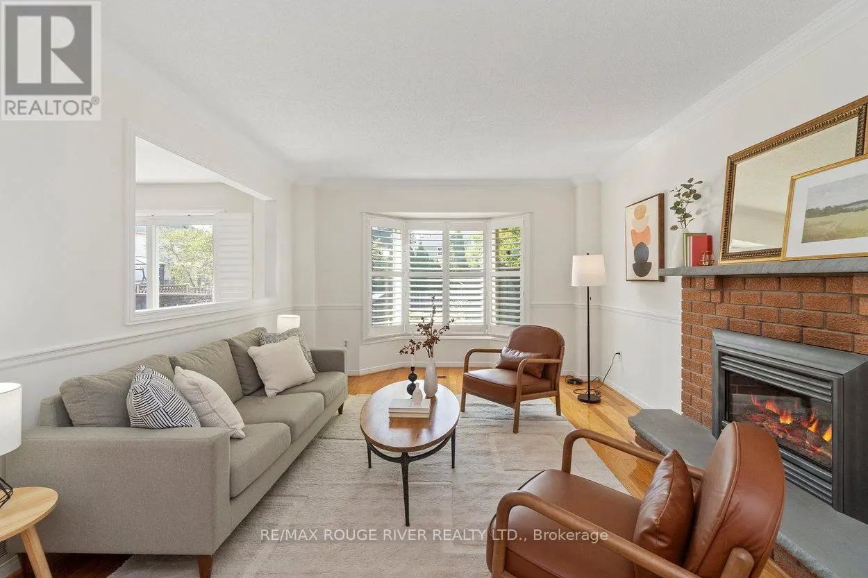 20 GASLIGHT CRESCENT