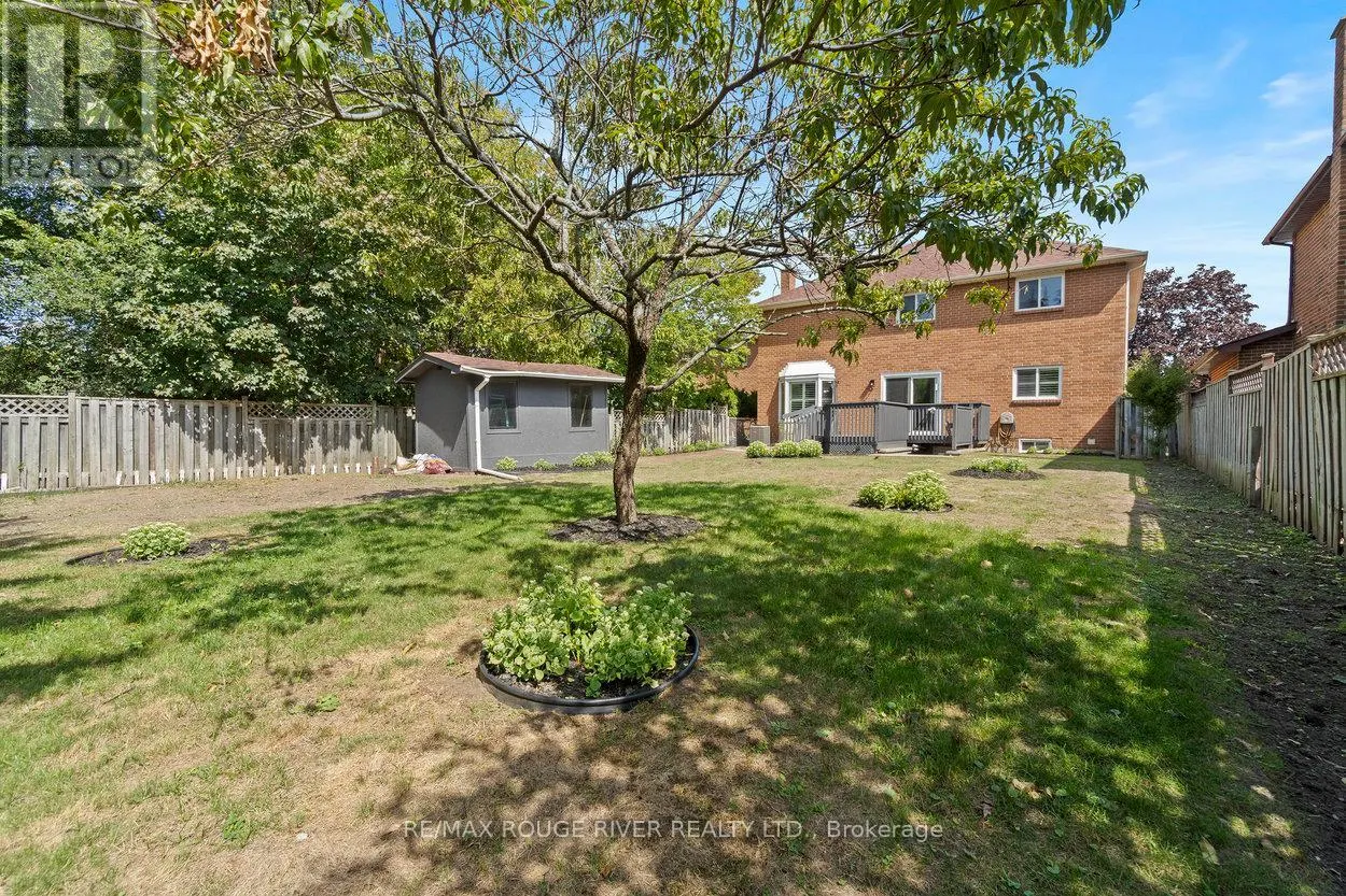 20 GASLIGHT CRESCENT