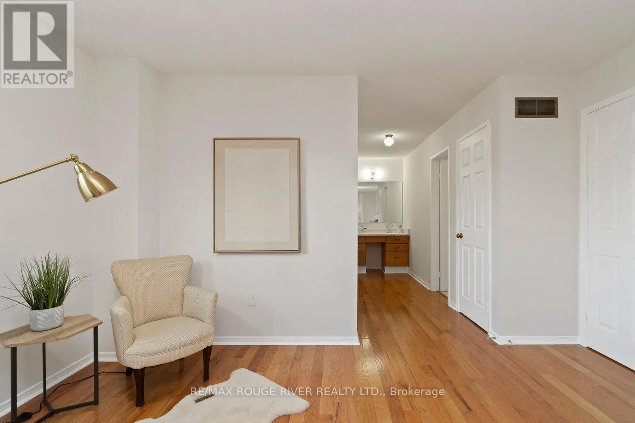 20 GASLIGHT CRESCENT