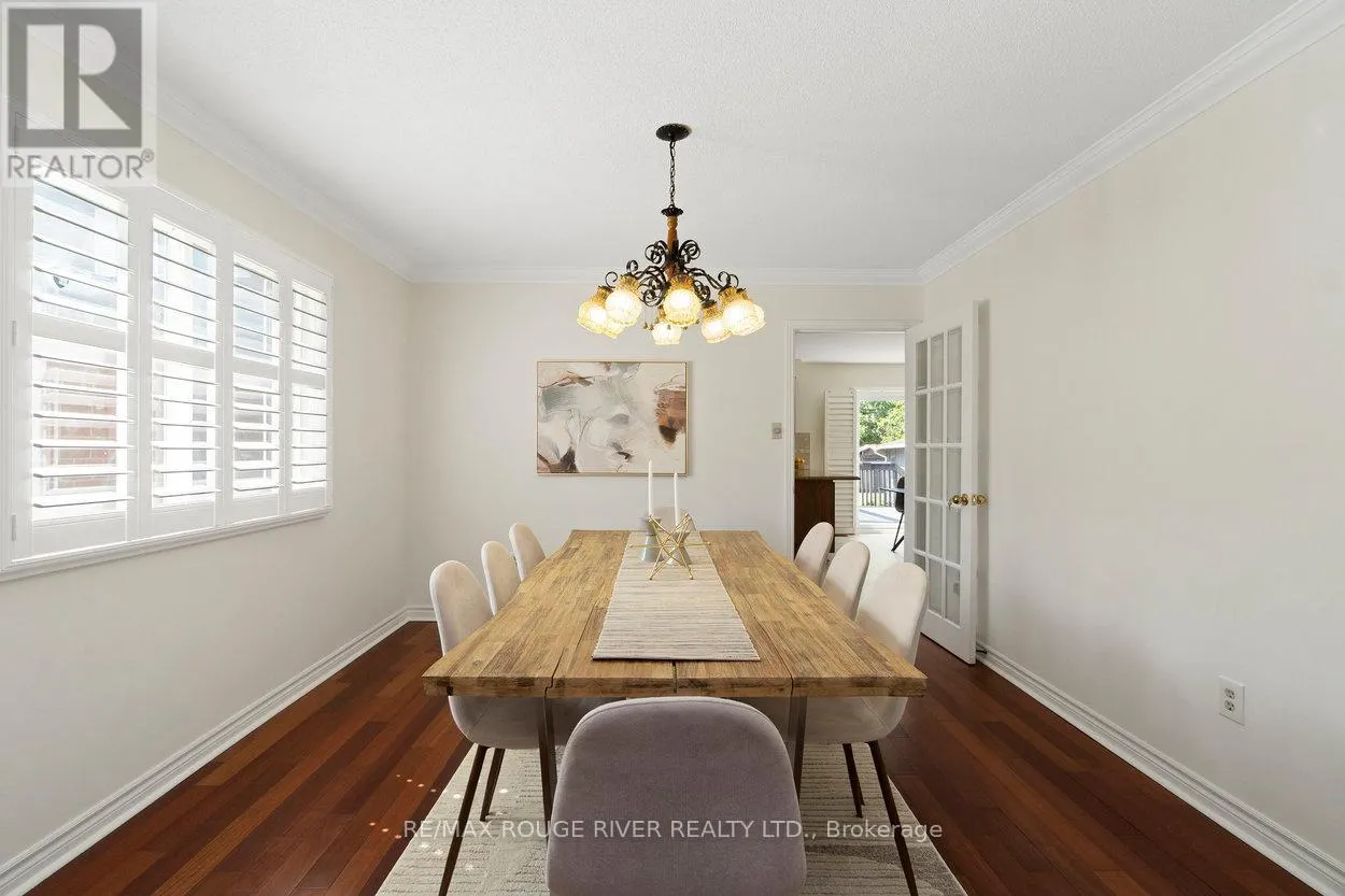 20 GASLIGHT CRESCENT