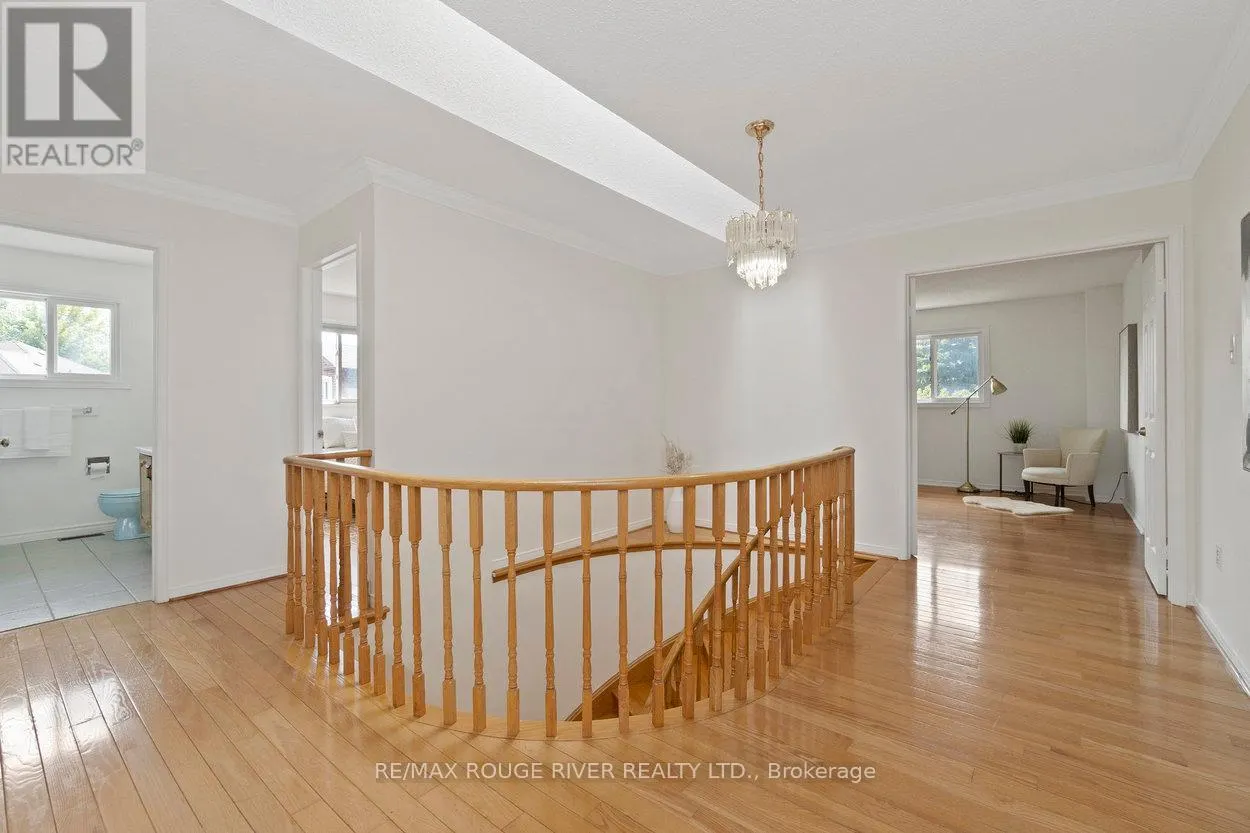 20 GASLIGHT CRESCENT