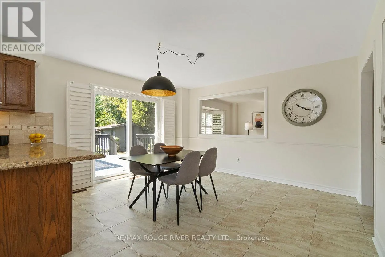 20 GASLIGHT CRESCENT