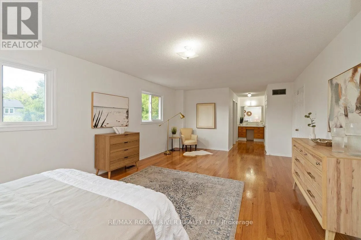 20 GASLIGHT CRESCENT