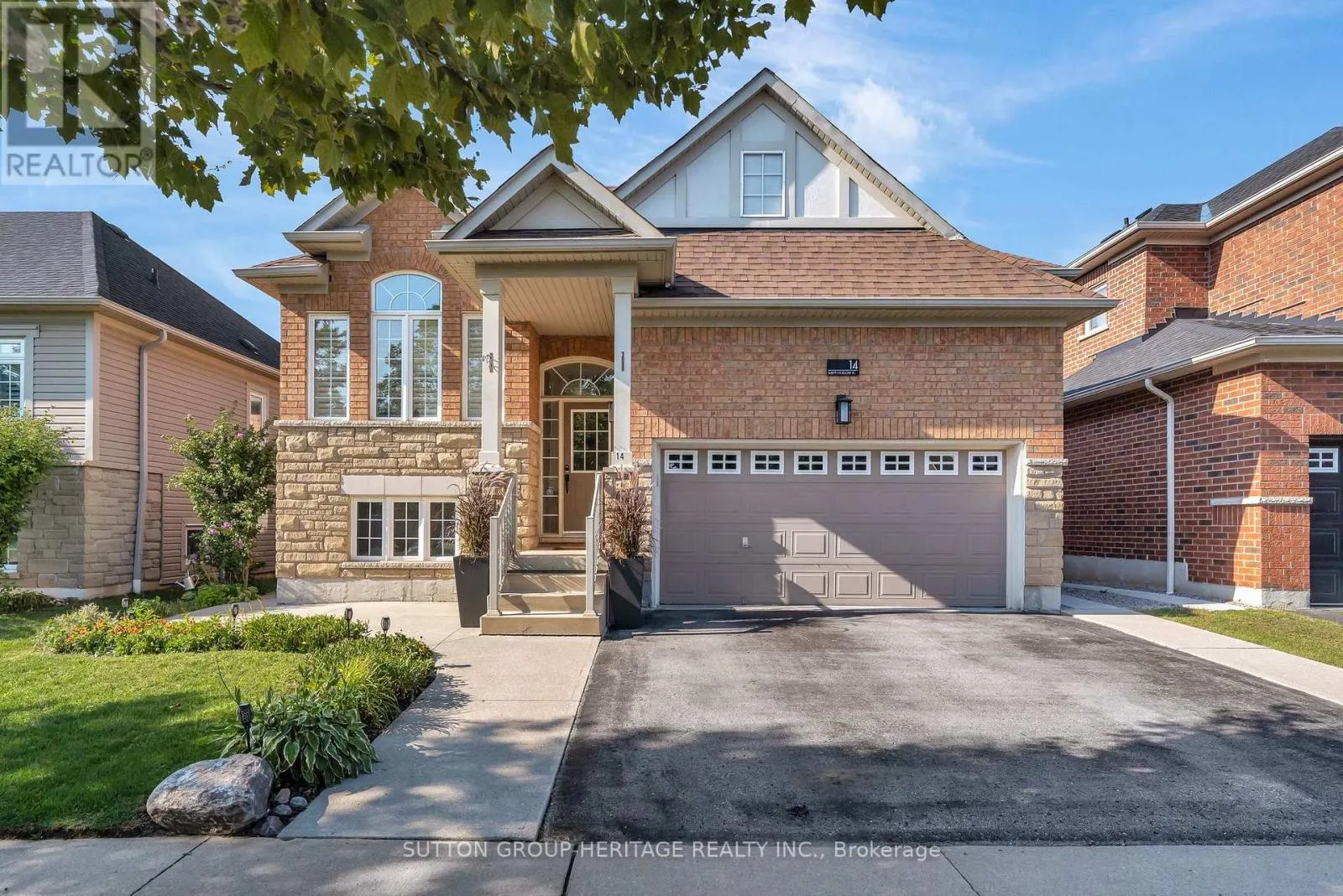14 SLEEPY HOLLOW PLACE