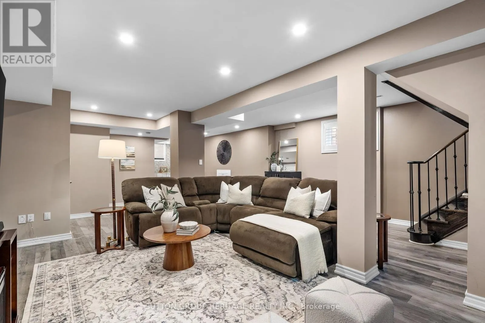 14 SLEEPY HOLLOW PLACE